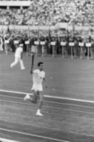 Atleta corriendo en pista