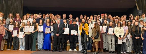 Entrega de diplomas de español C1 al alumnado de la ALCE de Zúrich
