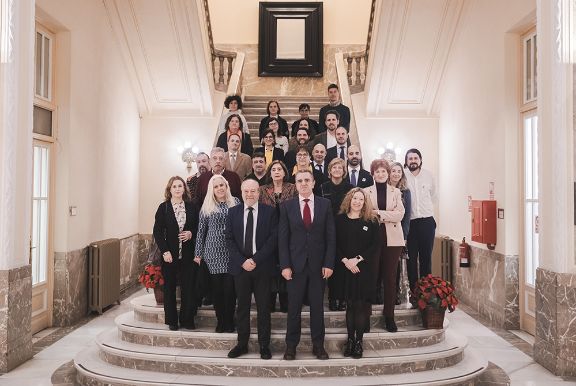 Foto de los participantes en la reunión