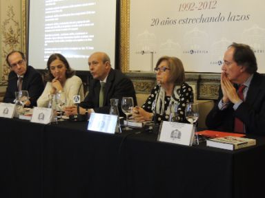 José Ignacio Wert preside el acto.