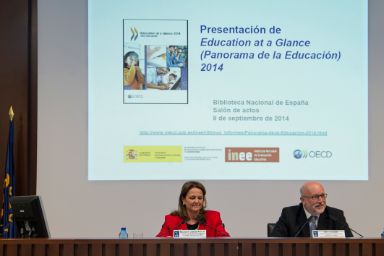 Secretaria de Estado y Dir. Inovación en la presentación de "Education at a Glance 2014" 