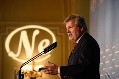 Íñigo Méndez de Vigo, durante su intervención en el Foro de la Nueva Economía en el que presentaba a Irina Bokova, directoria general de la Unesco.