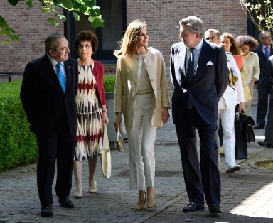 La Reina y Méndez de Vigo