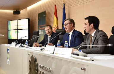 El secretario de Estado de Educación, Formación Profesional y Universidades, Marcial Marín, interviene en la entrega de los Premios eTwinning 2016