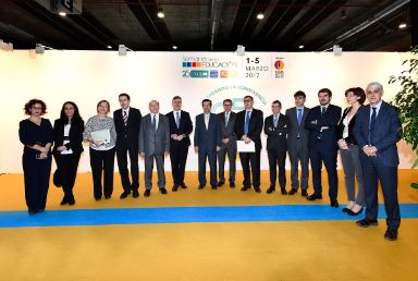 El secretario de Estado de Educación, Formación Profesional y Universidades junto al resto de autoridades en la inauguración de Aula 2017