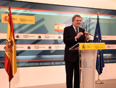 Méndez de Vigo durante la rueda de prensa posterior a la Conferencia Sectorial de Educación