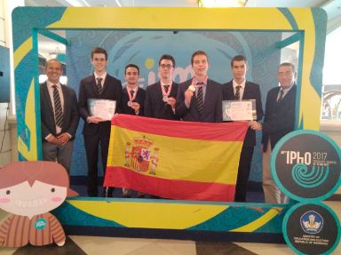 Delegación española en la Olimpiada de Física