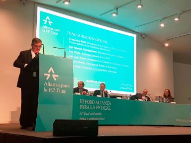 Marcial Marín durante su intervención en el Foro de la Alianza para la FP Dual