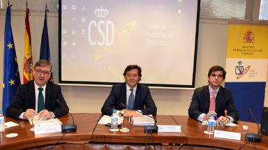 Marín junto al presidente del Consejo Superior de Deportes, José Ramón Lete, y Jaime González, director del Consejo