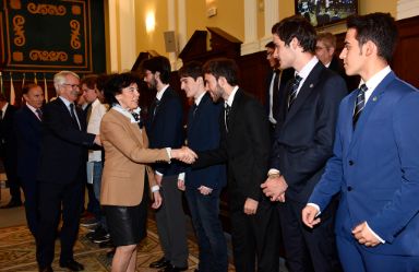 Acto de reconocimiento a los estudiantes premiados en las olimpiadas científicas