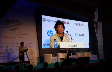 Celaá: “Vamos a desarrollar una estrategia de digitalización en educación que será una de las palancas de la transformación económica y social” 