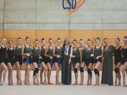 Imagen del artículo Pilar Alegría acompaña al conjunto de gimnasia rítmica en el inicio de su preparación para el Mundial