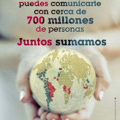 Cartel con dos manos sosteniendo el mundo que el titulo dice que si hablas portugués y español hablas con 700 millones de personas