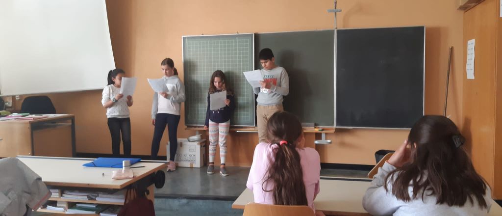 alumnos del aula de Vevey celebrando la Magia de la Voz 2021