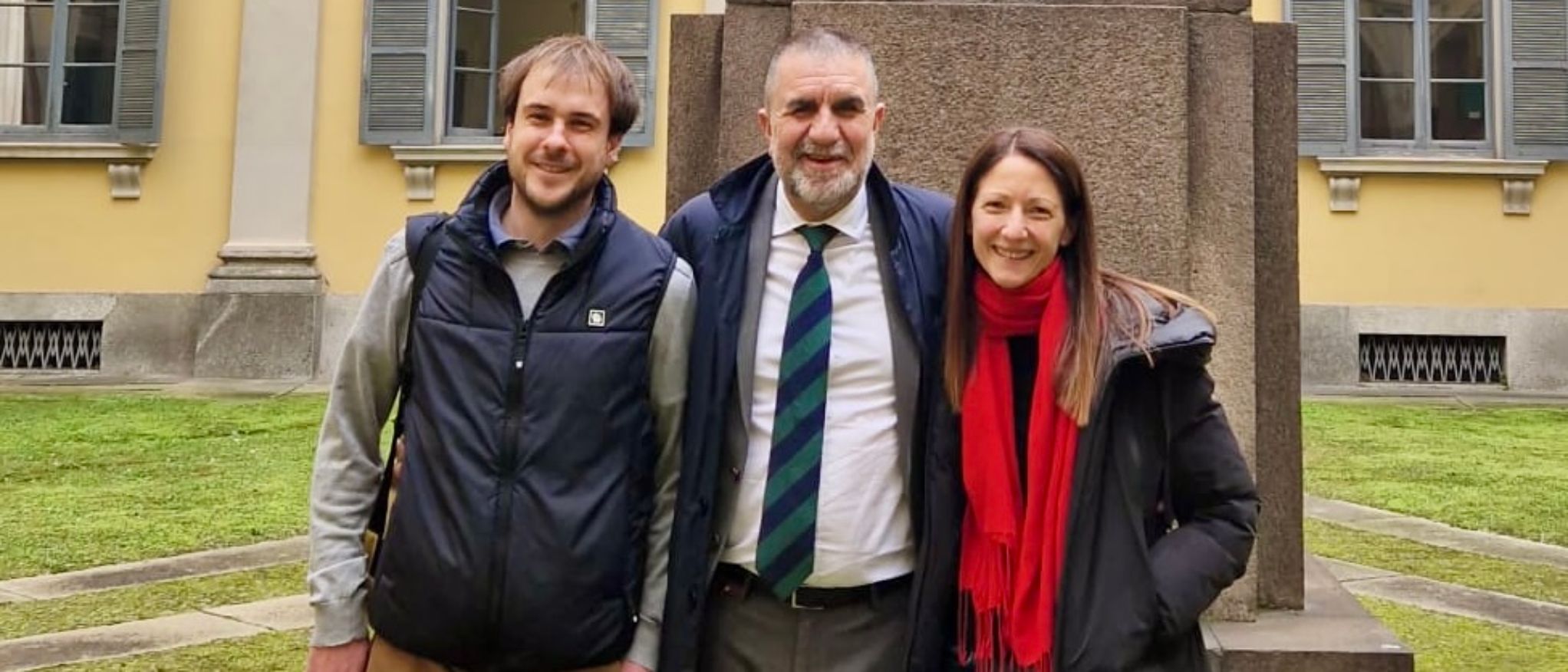 Dª. Valeria Maselli, coordinadora de la sección española, D. Unai Arratibel, profesor de Geografía e Historia y D. Carlos Marchena, inspector central,