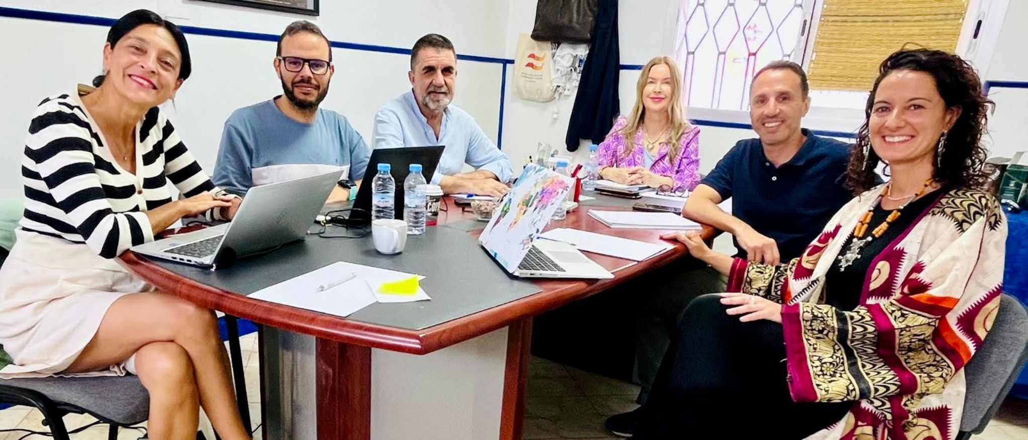 La Subdirección General de la Inspección de Educación con el equipo directivo del Colegio Español La Paz, en El Aaiún, con la presencia de la asesora 