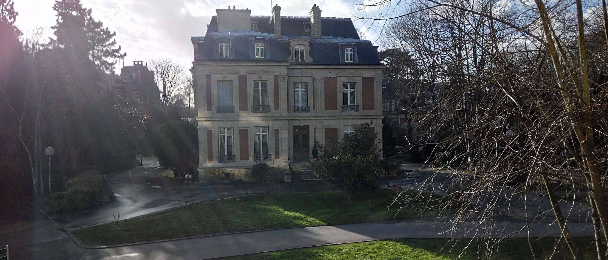 Edificio principal del collège Marcel Roby