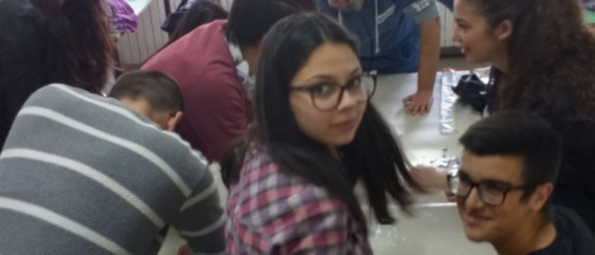 Alumnos realizando presentaciones