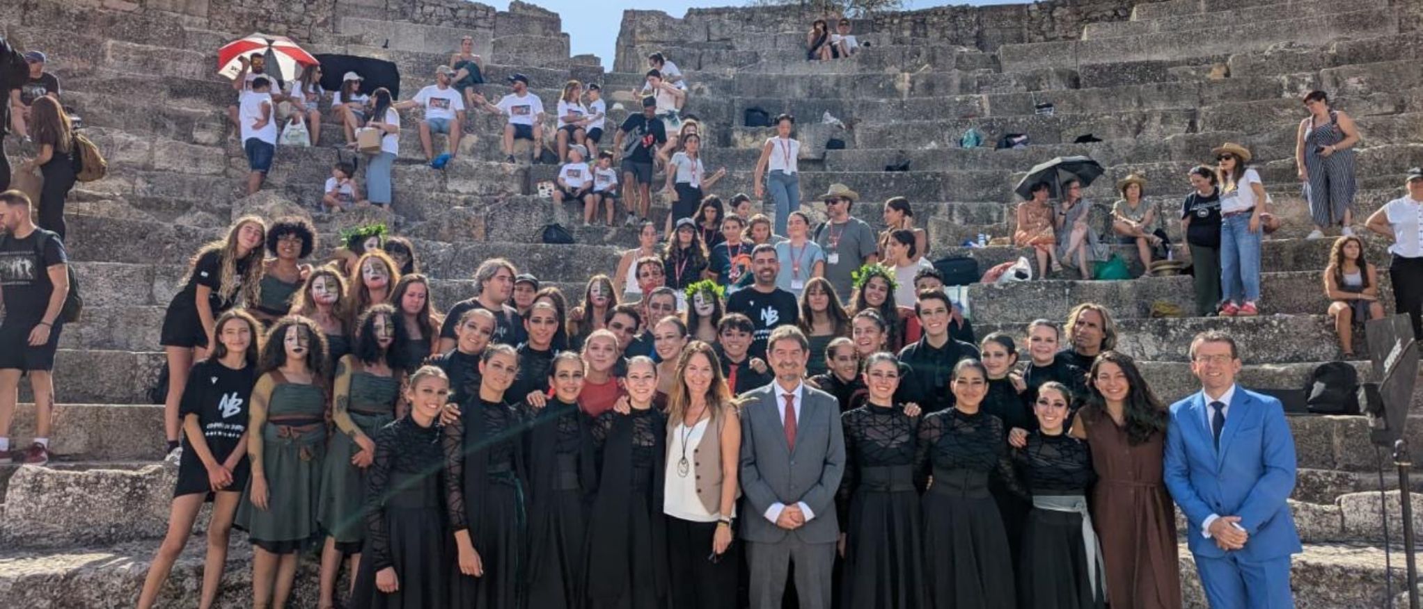 El secretario de Estado de Educación y Formación Profesional, D. Abelardo de la Rosa, junto a la directora general, un representante de la Diputación 