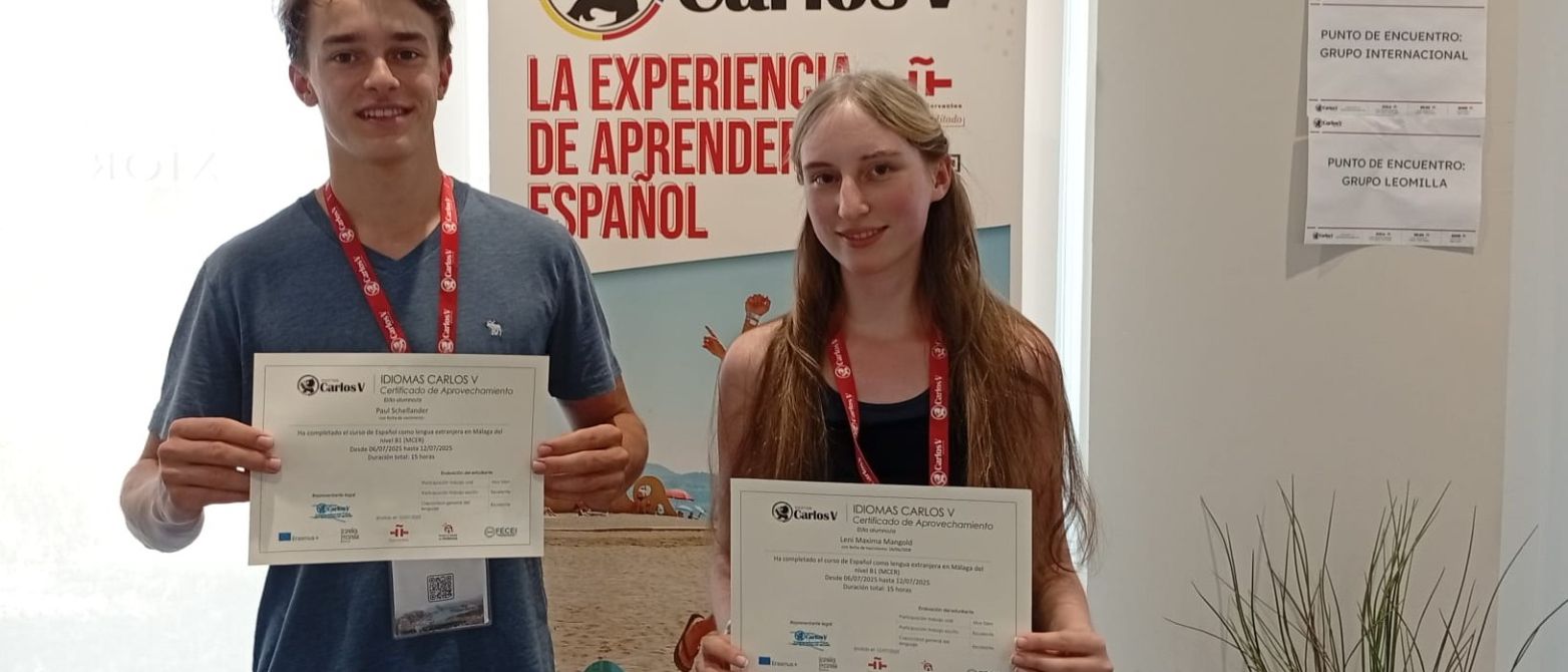 Los ganadores del concurso de español en Austria disfrutan  sus premios
