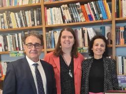 La Consejería de Educación refuerza la colaboración entre asociaciones y profesorado de español en Lucerna