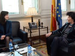 Isabel Celaá y Mariya Gabriel durante su reunión en el Ministerio de Educación y FP.